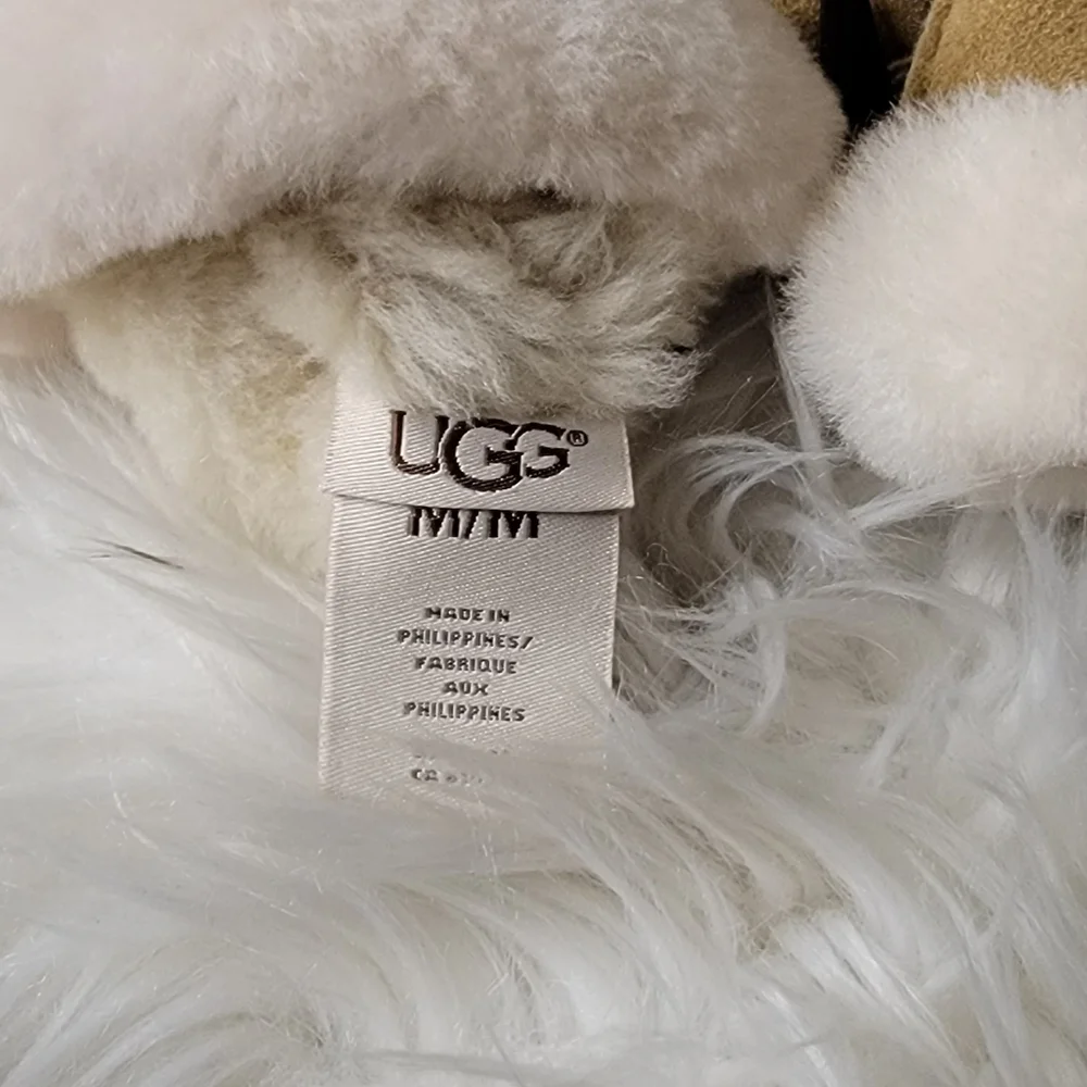 Ugg Perf Women Gloves Color:Chestnut Brand new with original tags